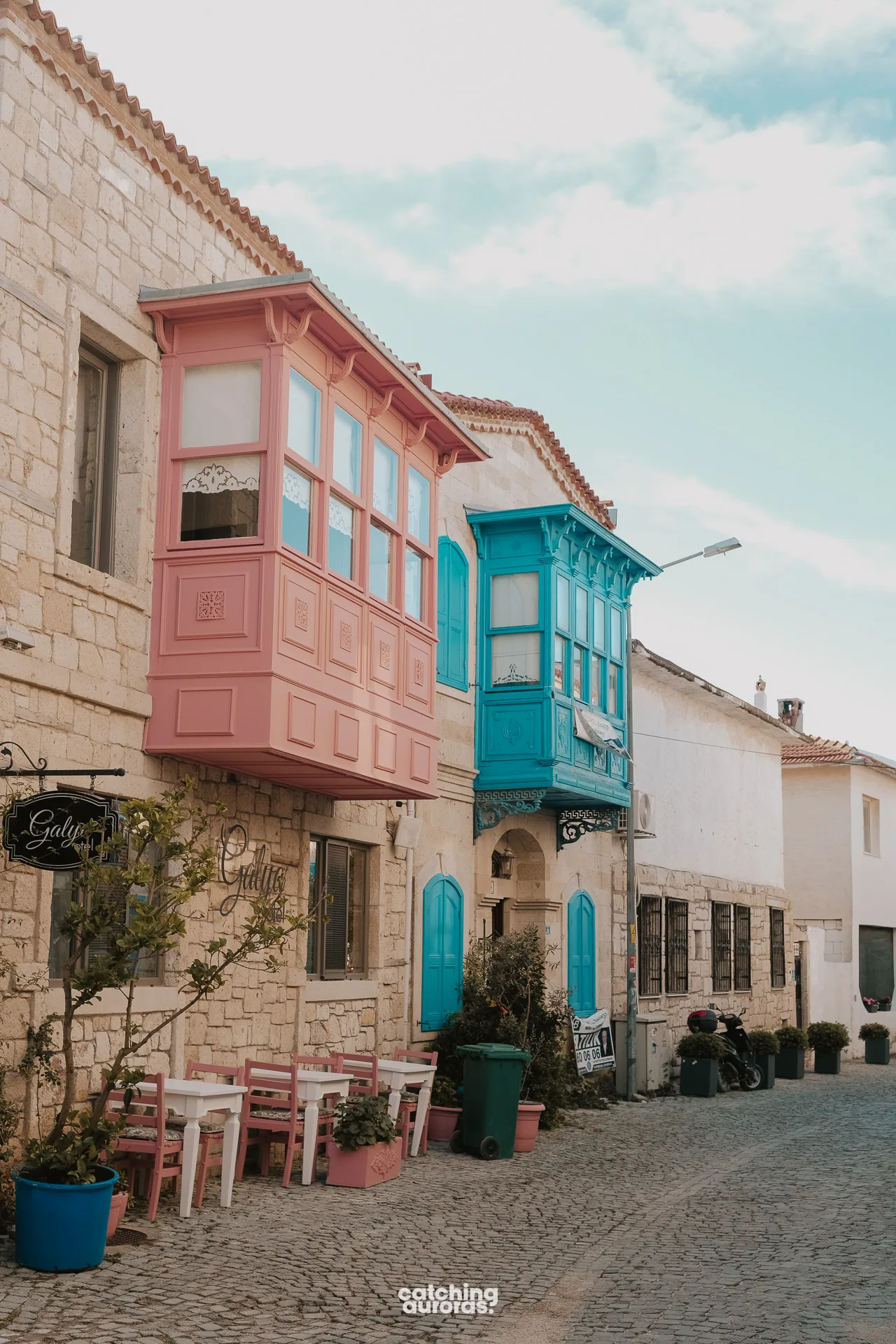 The colourful houses in Alacati remind me of the Greek islands
